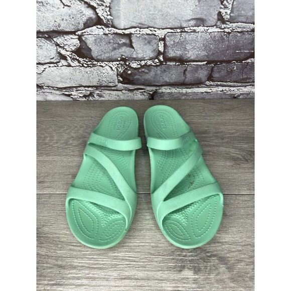CROCS Iconic Comfort Green Rubber Slides Light Flats Sandals Women Sz 6M US/36EU - Picture 3 of 15